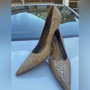 Women’s BCBG Gold/Silver/Bronze Leather High Heels (8)